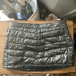 LIKE NEW metallic dark gray insulated SKHOOP skirt